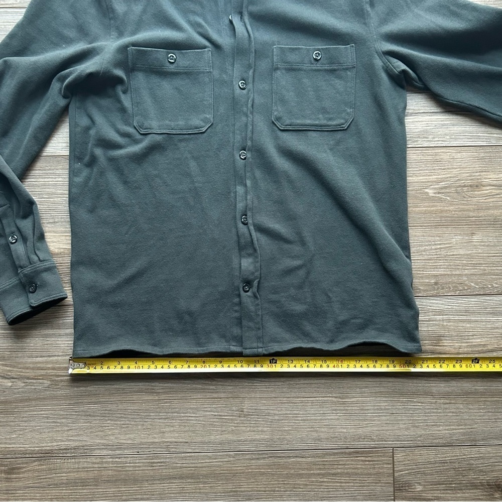 Gap | Button Down Jersey Shirt Jacket in Evergreen (X-Small) - Picture 5 of 9